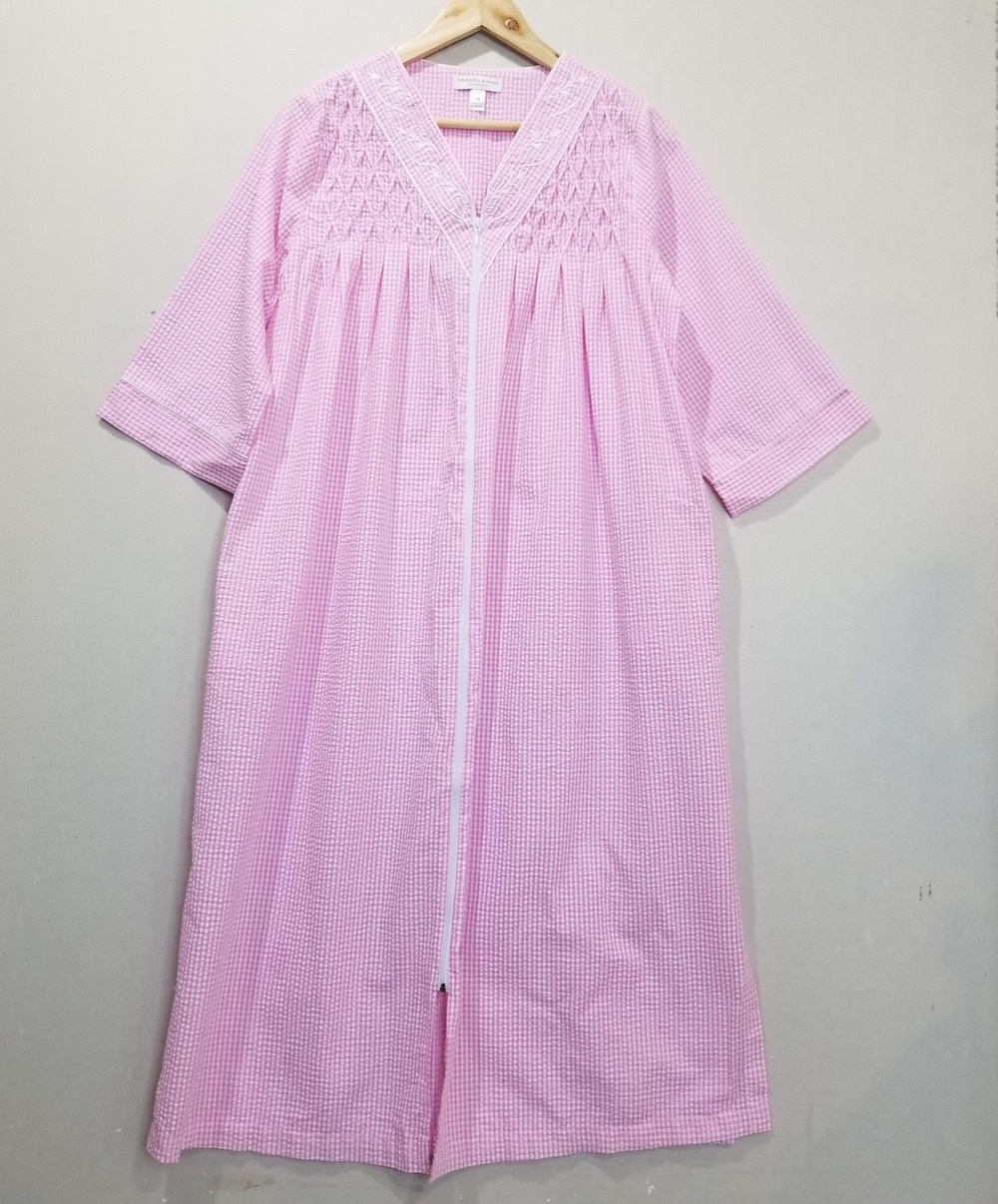 Miss Elaine Robe Womens Petite Medium Pink White Seersucker Zip Long 3/4 Sleeve